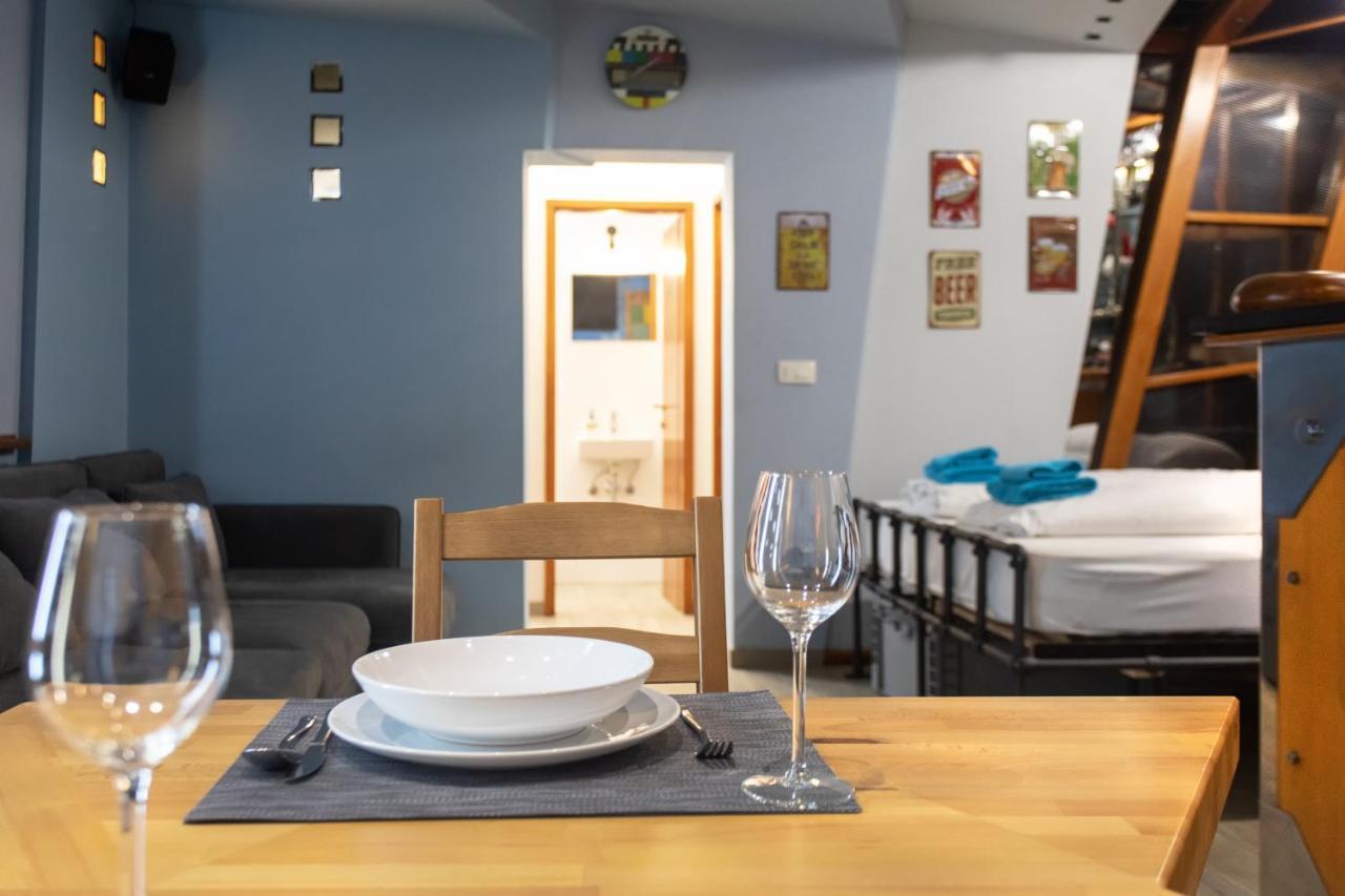 In Pub Kamera Klub Apatment-city Center Apartment